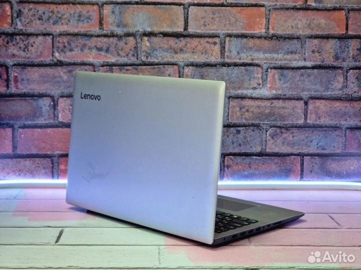 Ноутбук Lenovo i3 8гб SSD 240гб Geforce 940MX FHD