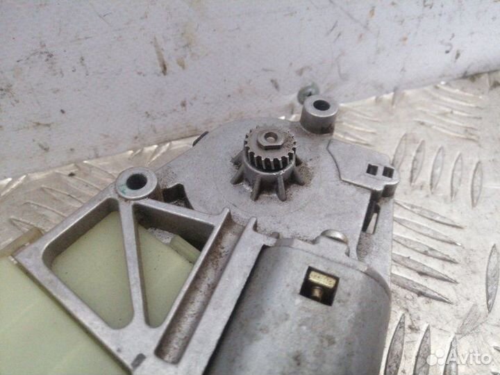 Моторчик люка Bmw 5-Series E60 N52