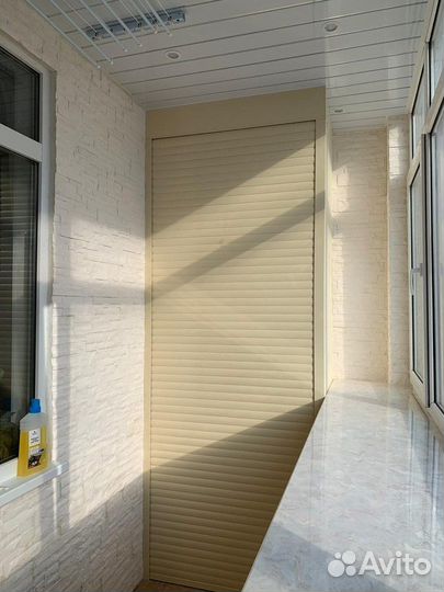 Шкаф с рольставнями на балкон по вашим размерам