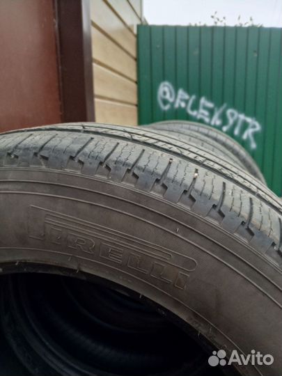 Pirelli P2000 235/65 R17
