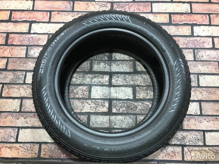 Nokian Tyres Hakkapeliitta 8 225/55 R17 97T