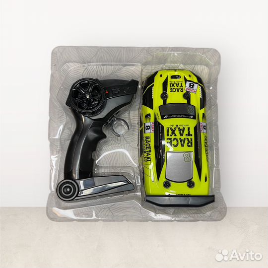 Игрушка машинка с пультом управления