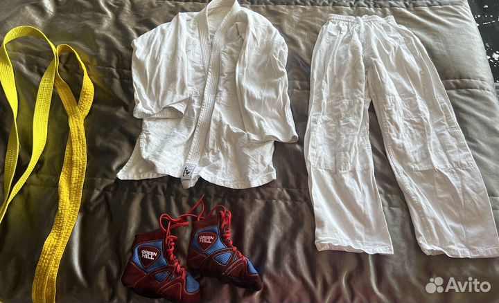 Кимоно и борцовки для дзюдо и самбо для подростка