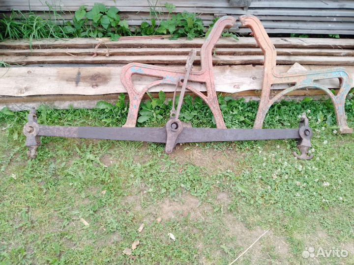 Весы старинные