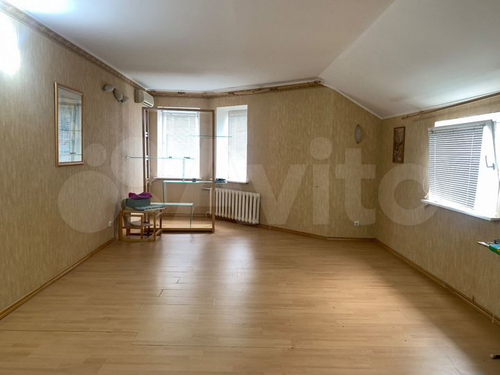 3-к. квартира, 123 м², 4/5 эт.