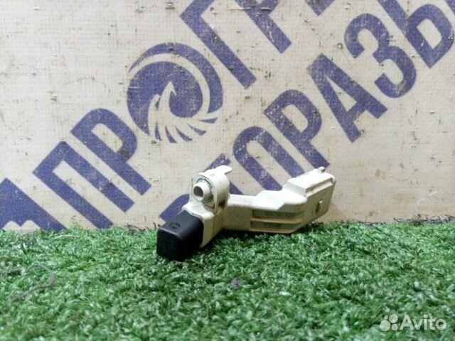 Датчик положения коленвала Volkswagen Polo седан