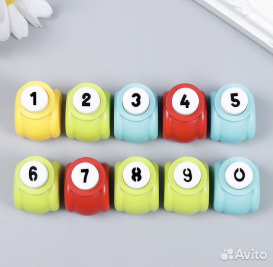 Фигурные дыроколы набор новый