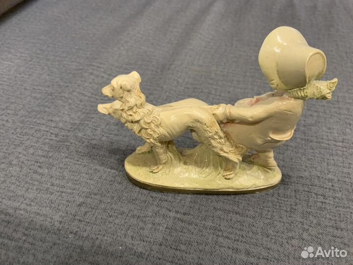 Статуэтка Дама с собачками