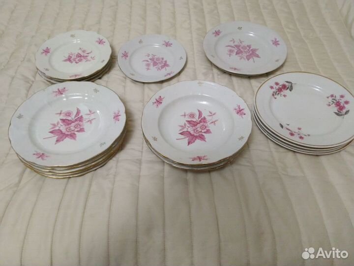 Набор тарелок