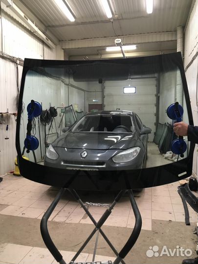 Лобовое стекло на Рено Меган / Флюенс