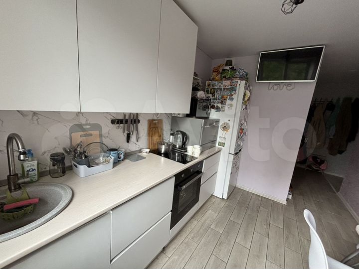 3-к. квартира, 65 м², 1/9 эт.