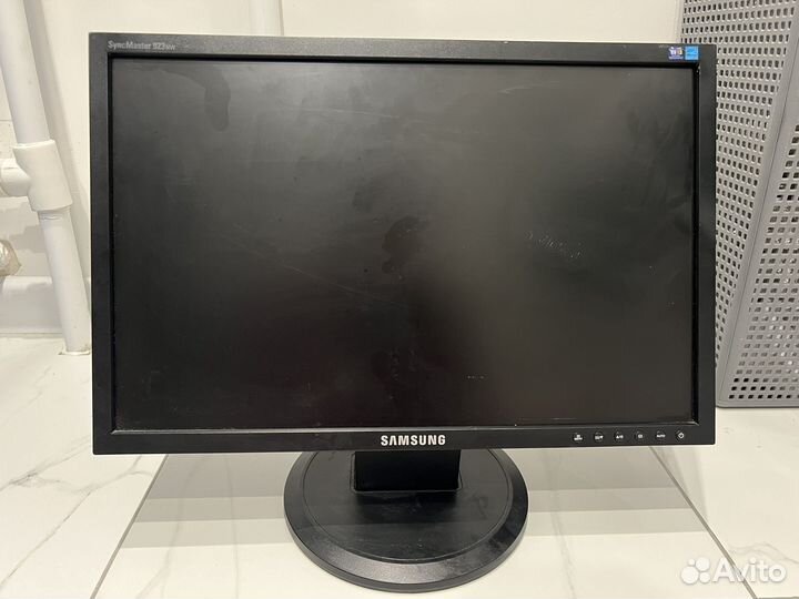 Монитор Samsung