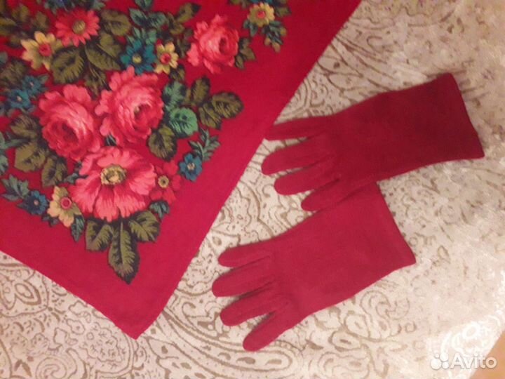 Платок из сундучка