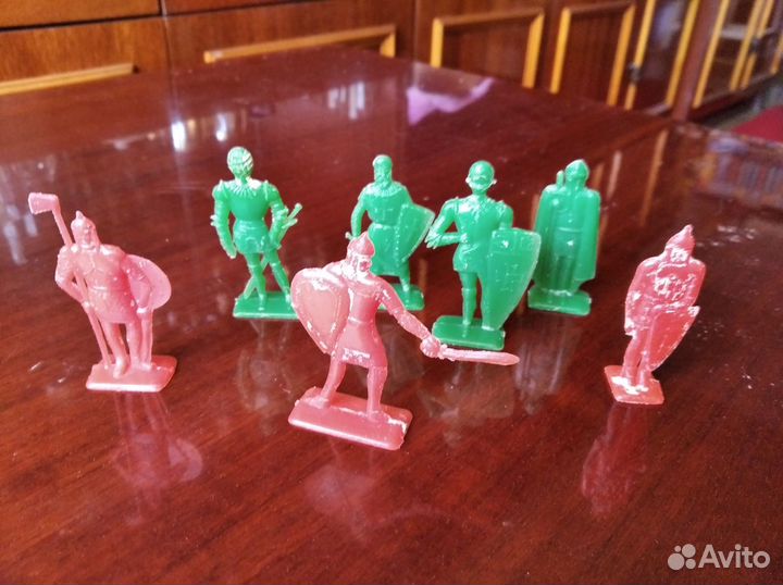 Игрушки СССР солдатики