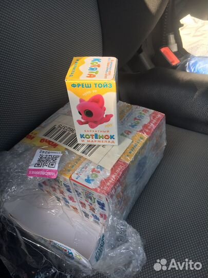 Игрушка и мармелад