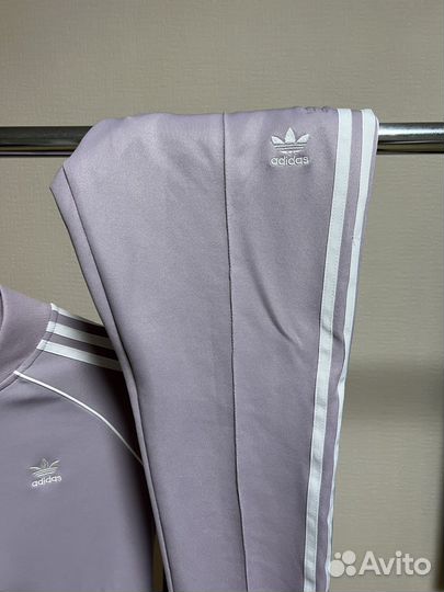 Спортивный костюм женский adidas