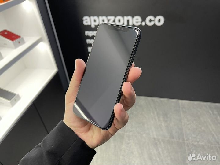iPhone 11 Pro, 64 ГБ