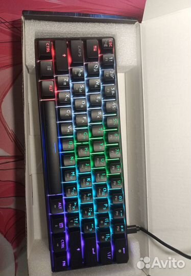 Механическая клавиатура, красные свитчи