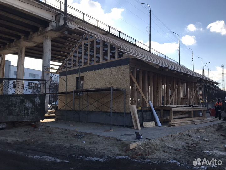 Бригада строителей