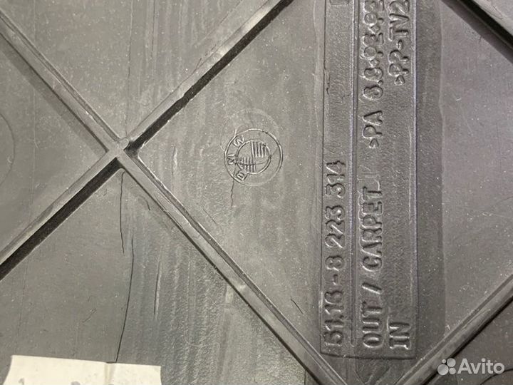 Обшивка салона задняя правая Bmw 745 E65 N62B44