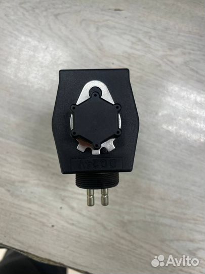 Клапан электромагнитный Scania 3s/4s подъема ленив