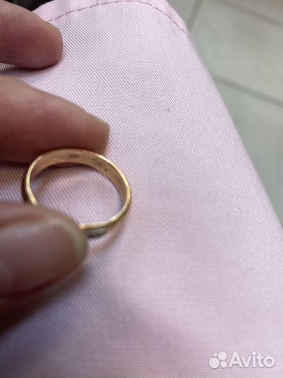 Золотое кольцо с бриллиантом СССР