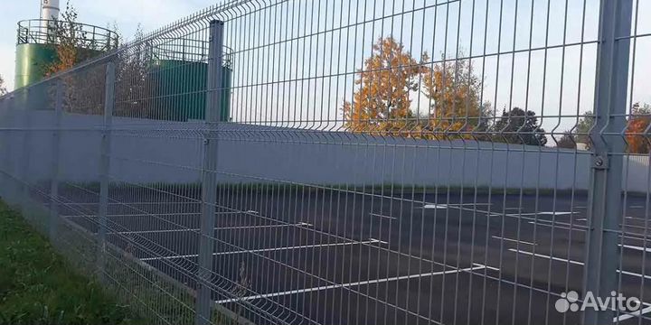 Забор металлический,ворота качественно