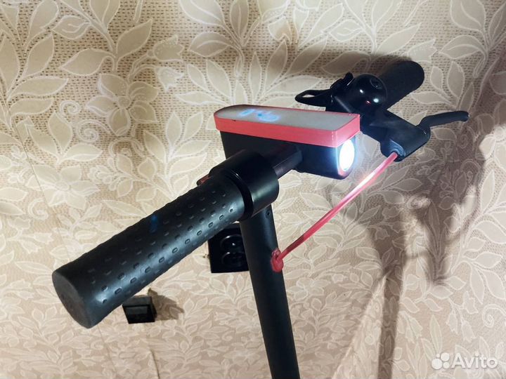 Электросамокат Xiaomi M365 PRO 1 поколение