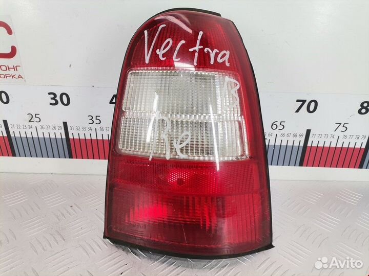 Фонарь задний для Opel Vectra B 90541635