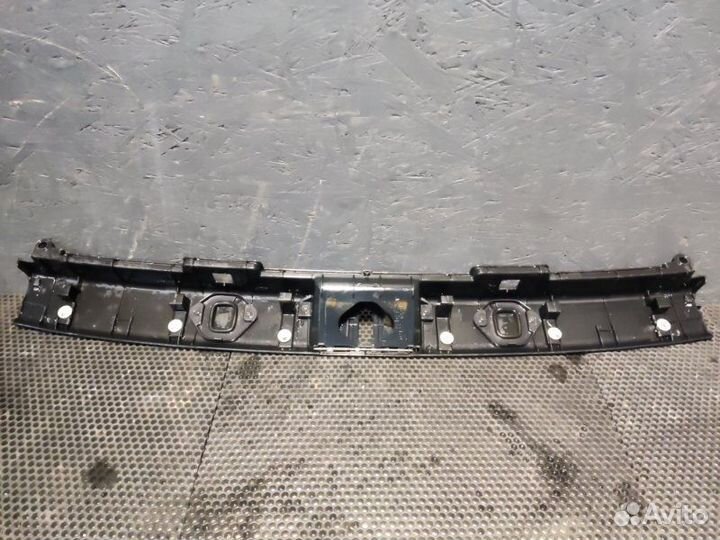 Накладка замка багажника Lexus Rx 350