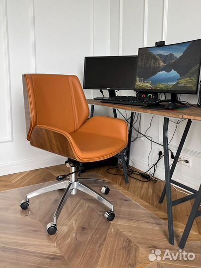 Офисное кресло TopChairs Crown коричневое