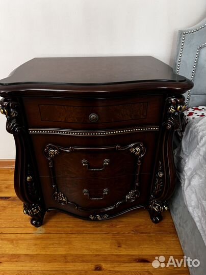 Спальный гарнитур