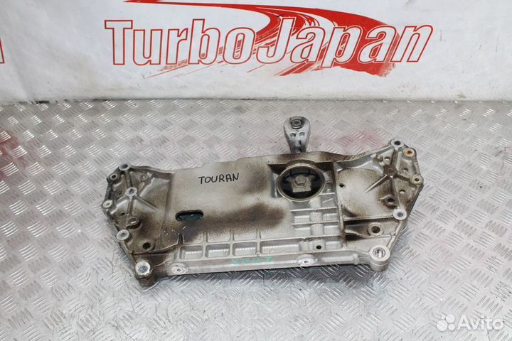 Подрамник передний Volkswagen Golf 5 6 Touran 1.4T