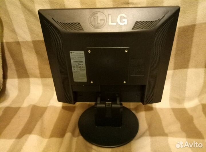 Монитор LG