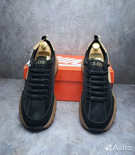 Кроссовки мужские тип Nike