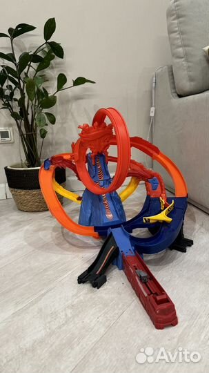 Гоночный трек hot wheels