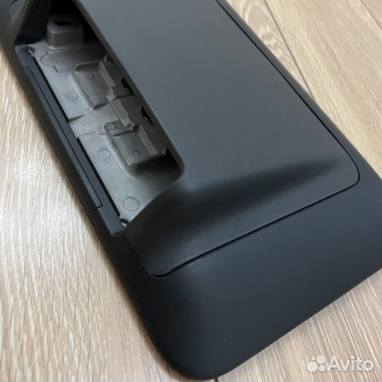 Монитор для задних пассажиров