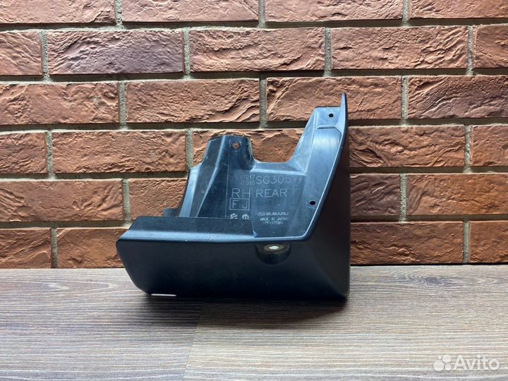 Брызговик зад правый Subaru Forester SJ S13 12-18