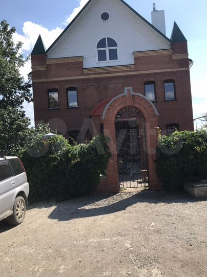 Коттедж 268 м² на участке 18 сот.