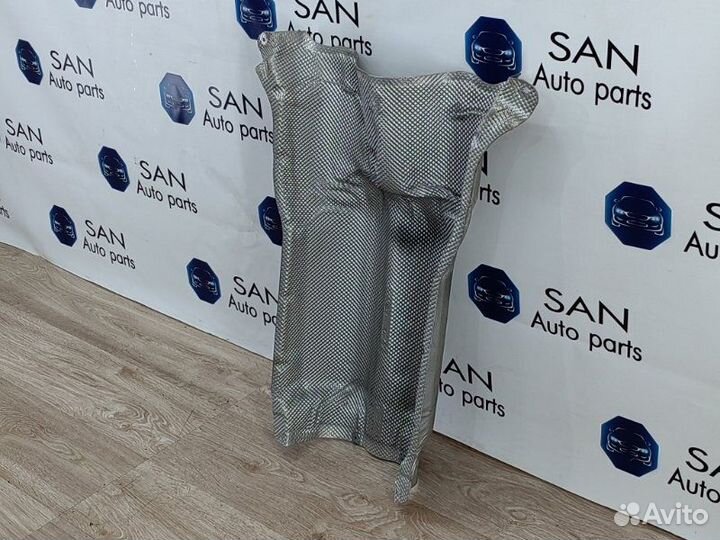 Тепловой экран Bmw 5 F10 N52B30AF 2010