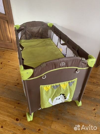 Манеж-кровать с шариками