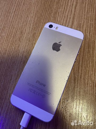 Телефон iPhone 5s
