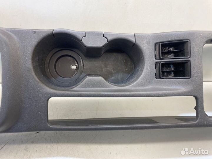 Консоль между сидений Kia Shuma лифтбек S6D 2003