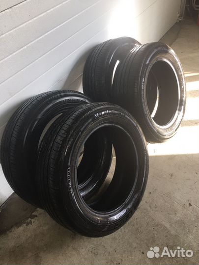 Tracmax X-Privilo H/T 215/60 R17