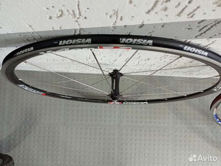 Колесо переднее, 28 дюймов, шоссейное Vision