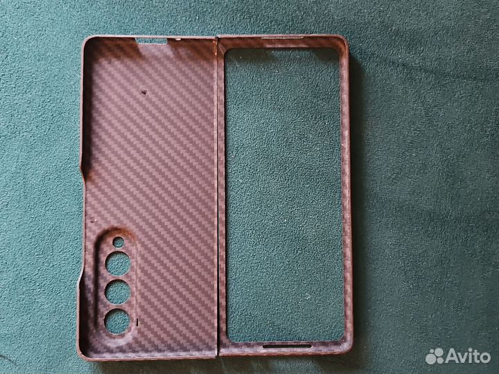 Карбоновый чехол Samsung Galaxy Z Fold 4