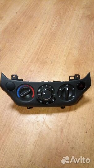 Блок управления печкой на chevrolet aveo T250