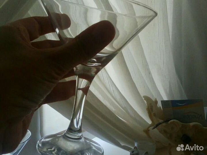 Обменяю бокалы для мартини