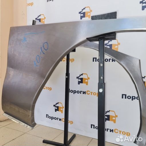 Ремкомплект крыльев Mitsubishi Space Gear левый