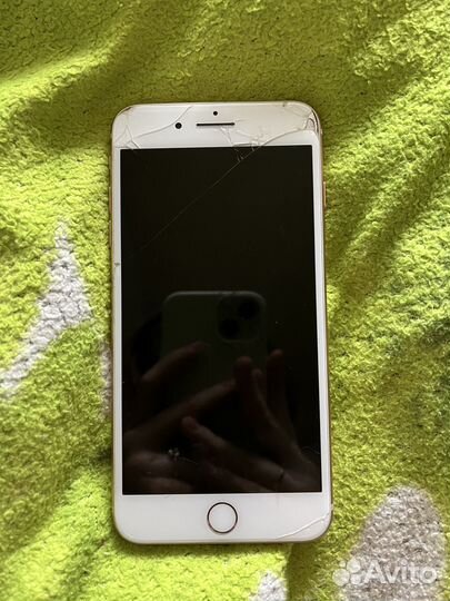Продам iPhone 8 plus на 64gb